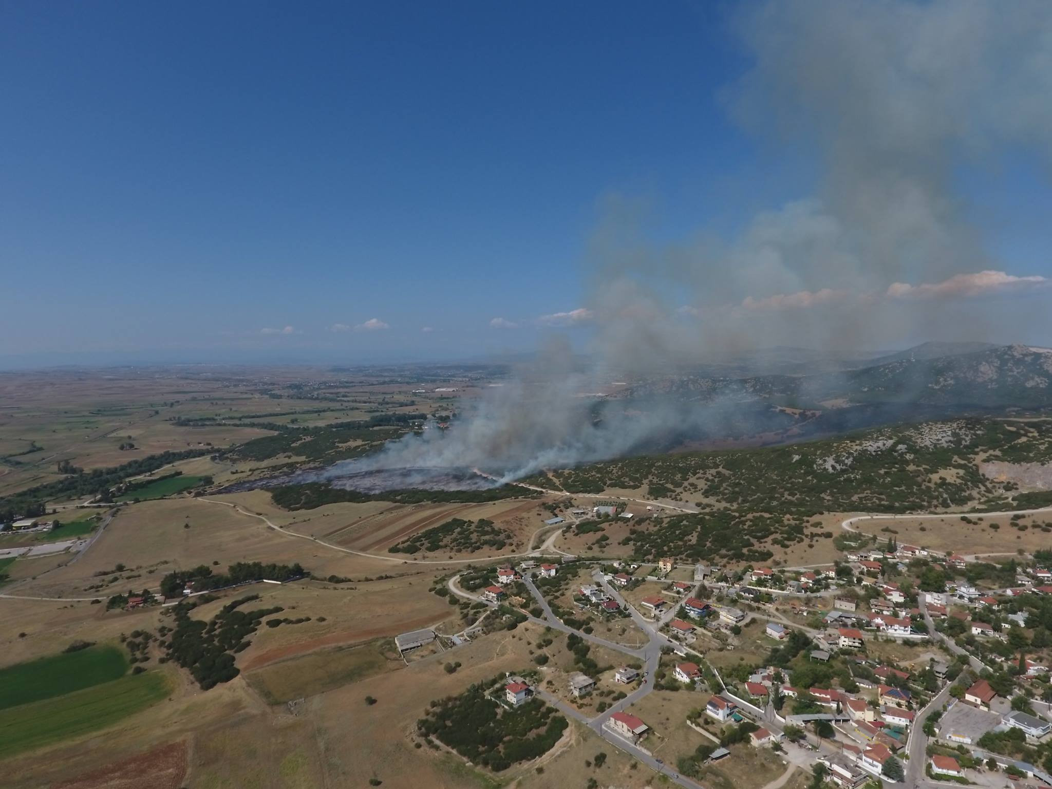 Φωτιά στο Πετρωτό Ωραιοκάστρου